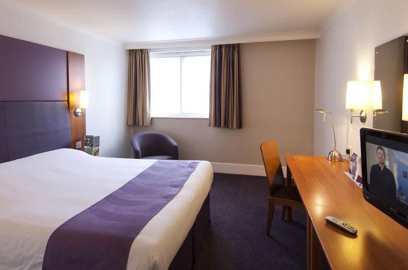 Premier Inn Coventry East Buitenkant foto