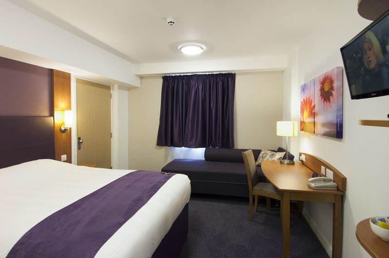 Premier Inn Coventry East Buitenkant foto